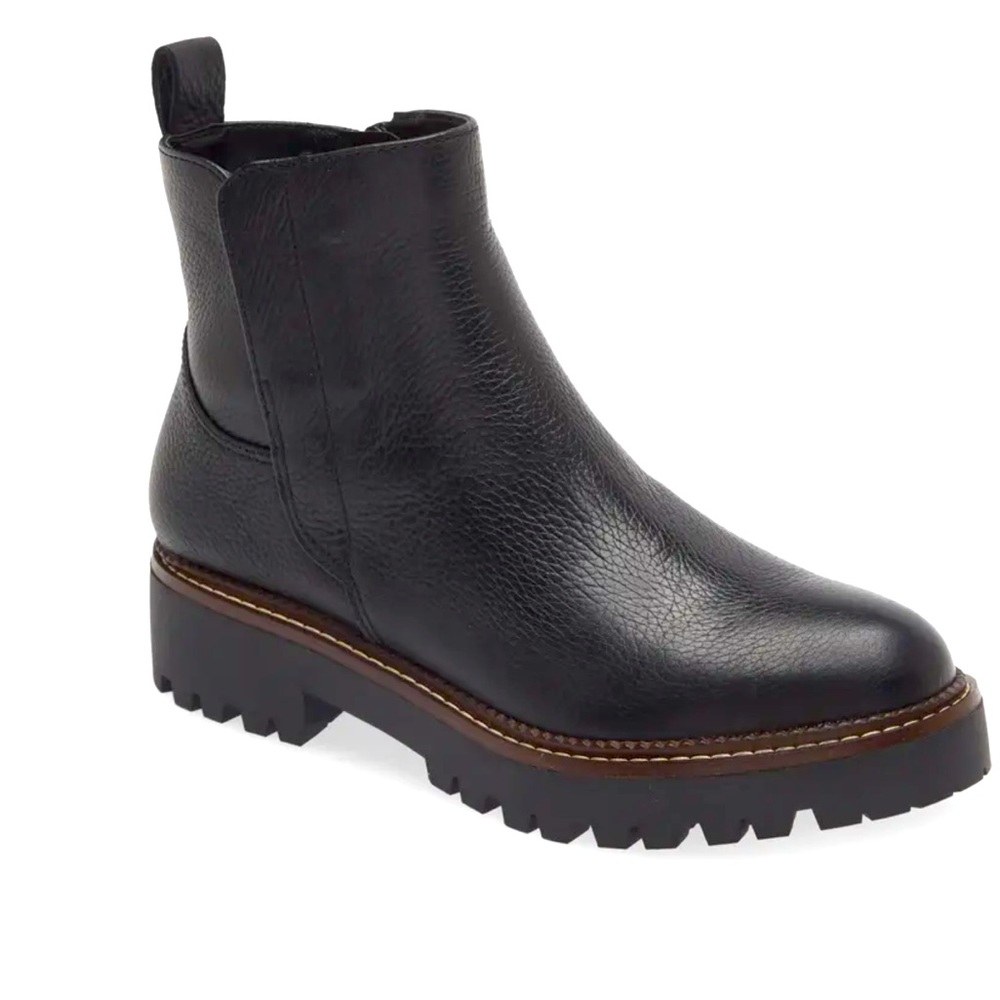 NEW in box Miller 2 Water Resistant Boot (Women)